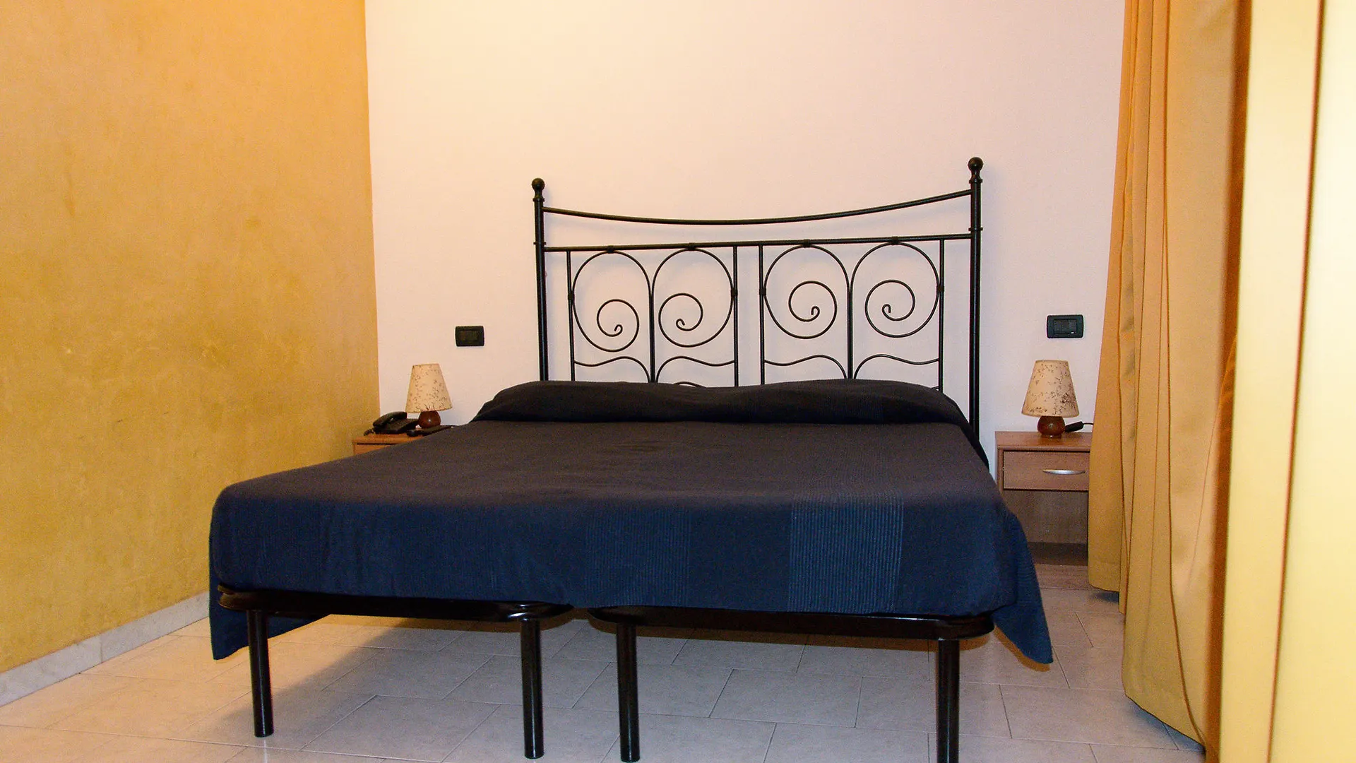 Hotel Armonia Genoa 2*,
